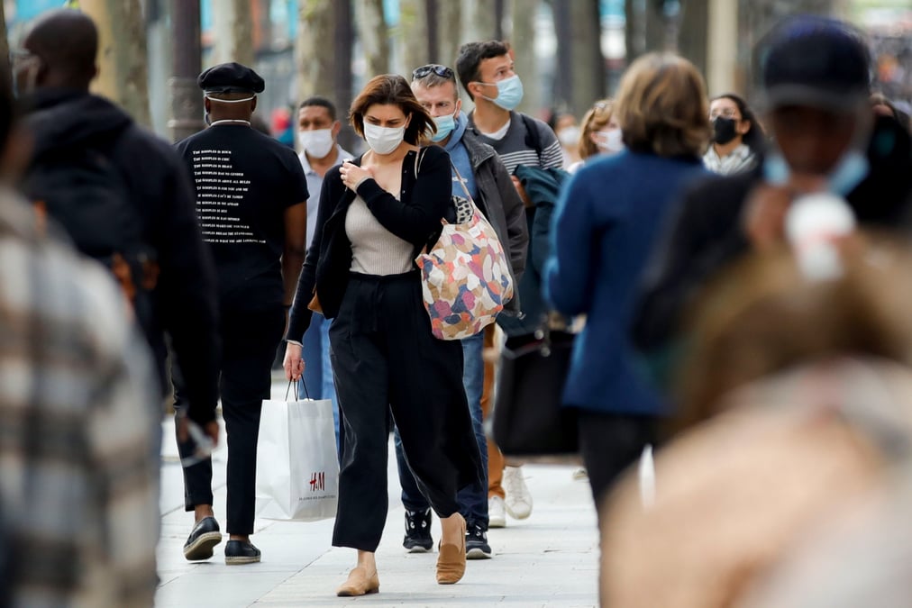Coronavirus: nouvelle amelioration en france, vigilance face au variant delta