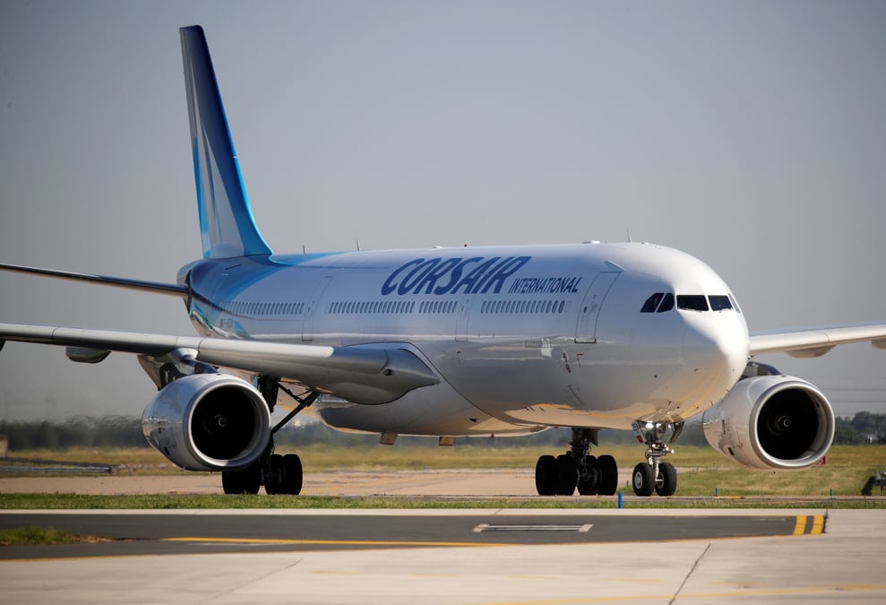 Un airbus a330 de la compagnie aerienne corsair a l'aeroport d'orly