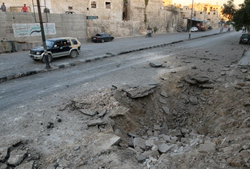 Alep en proie a d'intenses bombardements syriens et russes
