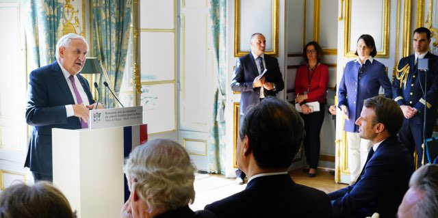 Raffarin Macron leaders pour la paix