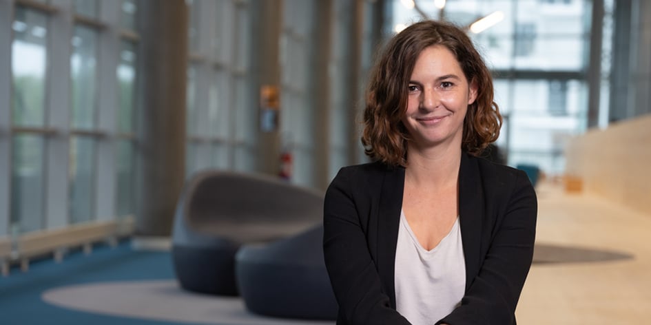 Pauline Folcher, enseignante-chercheuse en marketing, a rédigé une thèse sur la responsabilité et l'engagement économique du consommateur.