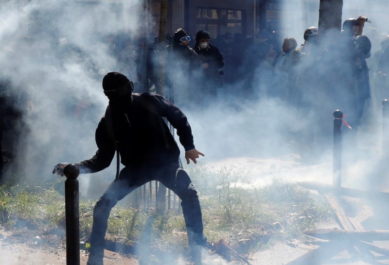 Le gouvernement critique face aux violences en marge des manifestations contre la loi travail