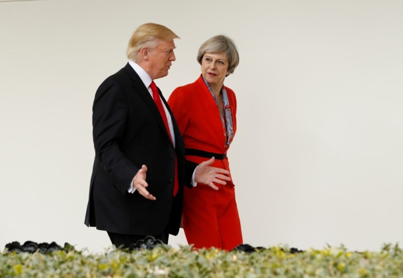 May et trump : la russie doit rompre avec assad