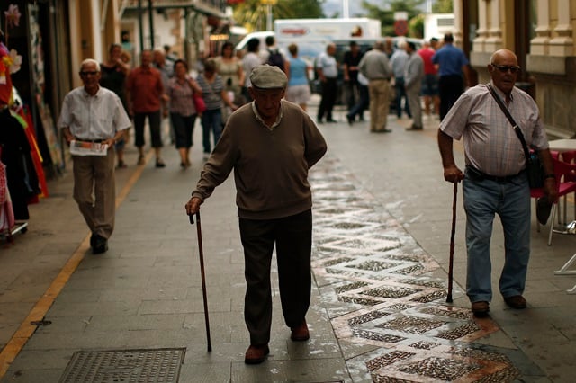 Dans les pays riches, la part des plus de 60 ans dans la population totale a quasiment doublé pour atteindre 25%.