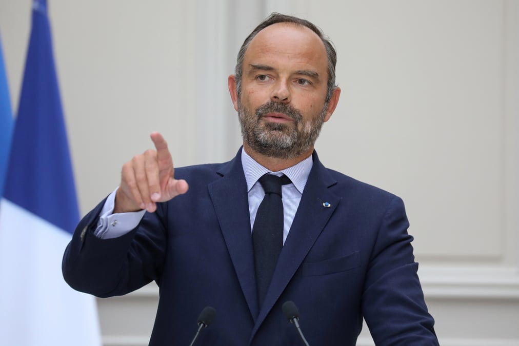 Les ministres elus maires ne pourront pas cumuler, dit philippe