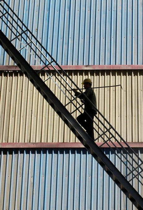 Rechute de l'activité dans le secteur privé en mai