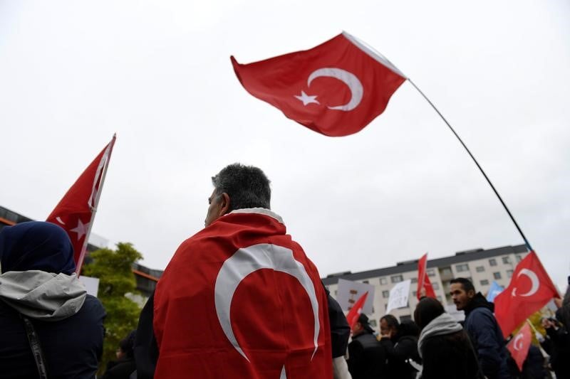La purge dans l'administration se poursuit en turquie