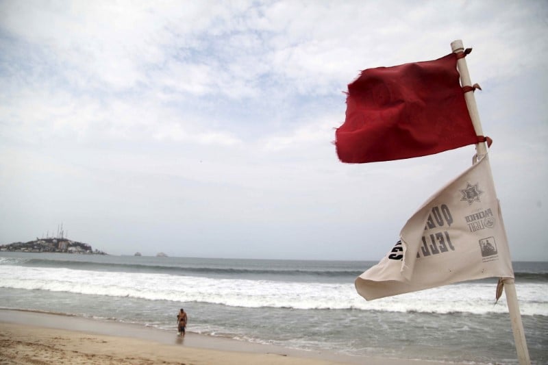 L'ouragan willa s'affaiblit a l'approche des cotes mexicaines