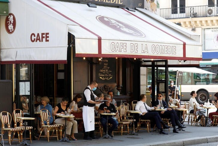 Le secteur prive de la zone euro retombe en contraction