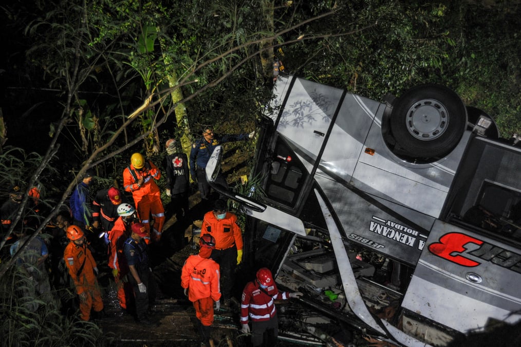 Indonesie: un accident de bus fait 27 morts