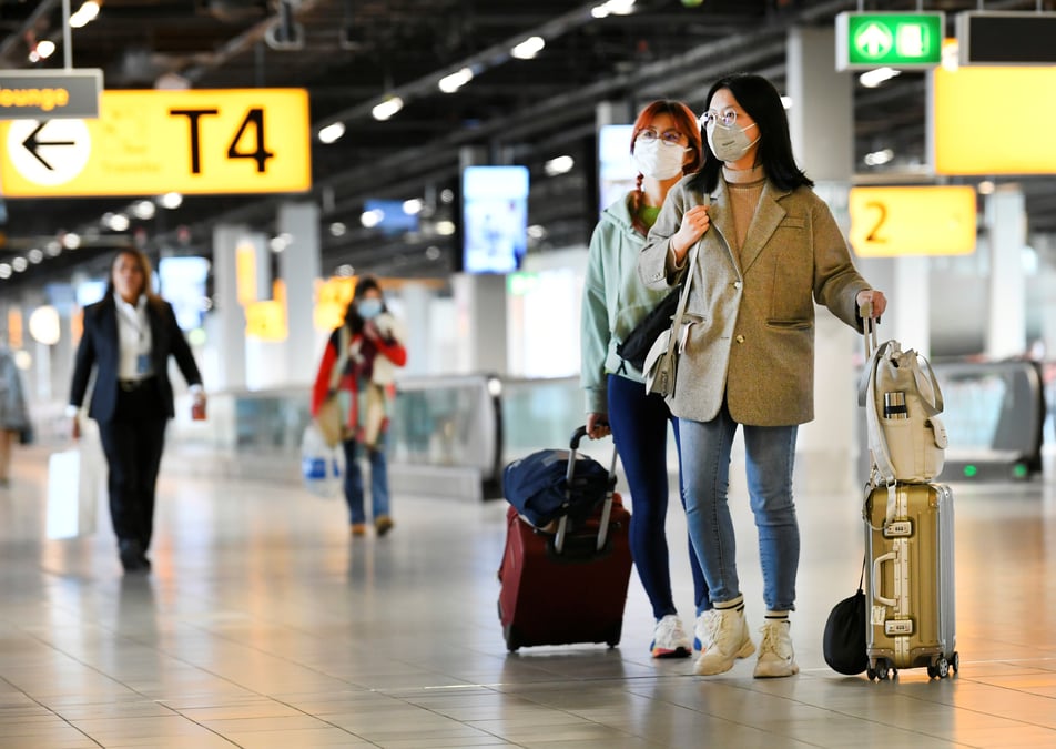 Coronavirus: 61 passagers en provenance d'afrique du sud testes positifs a amsterdam