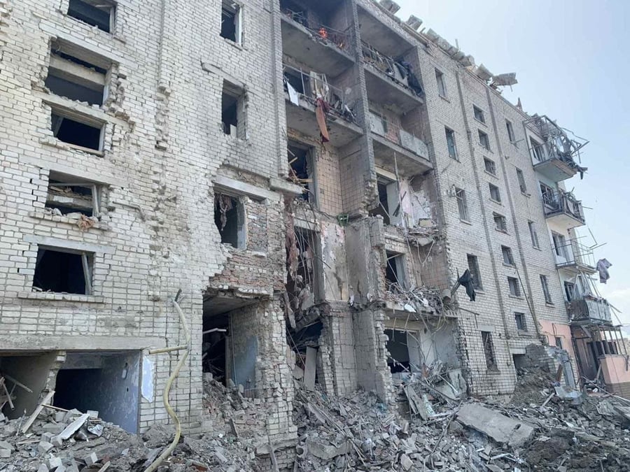 Ukraine: douze civils blesses dans un bombardement russe sur voznessensk