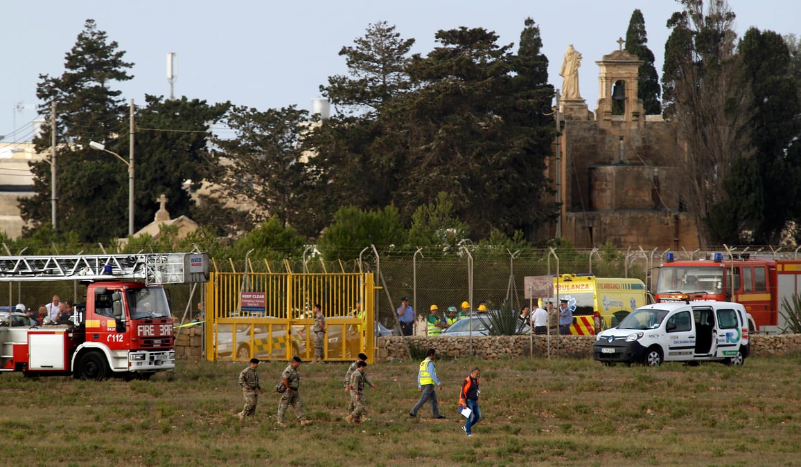 Cinq francais trouvent la mort dans un accident d'avion a malte