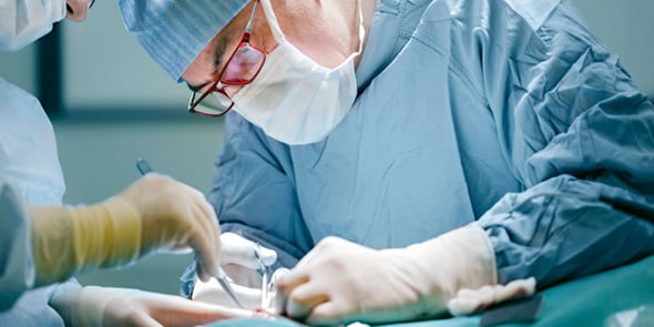 Les composés fluorescents de SurgiMAb facilite le ciblage des tumeurs par les chirurgiens