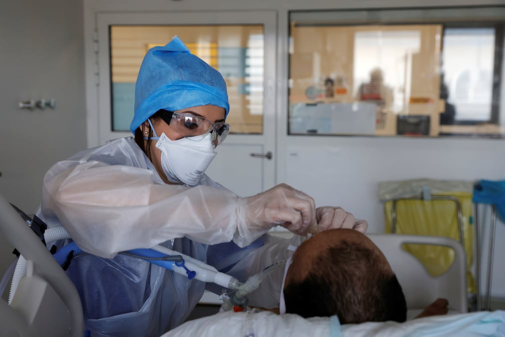 Coronavirus/france: le nombre de patients en reanimation repart a la baisse