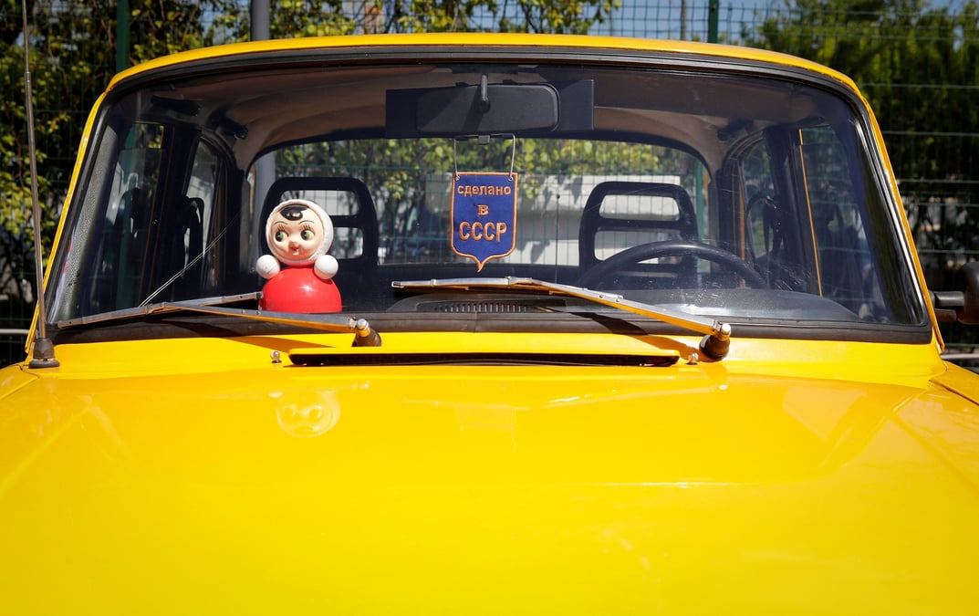 Photo d'archives d'une voiture lors d'un rassemblement de proprietaires et d'amateurs de voitures moskvitch