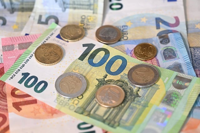 D'après une enquête réalisée par la BRI, 24 banques centrales devraient lancer une version numérique de leur monnaie d'ici 2030.