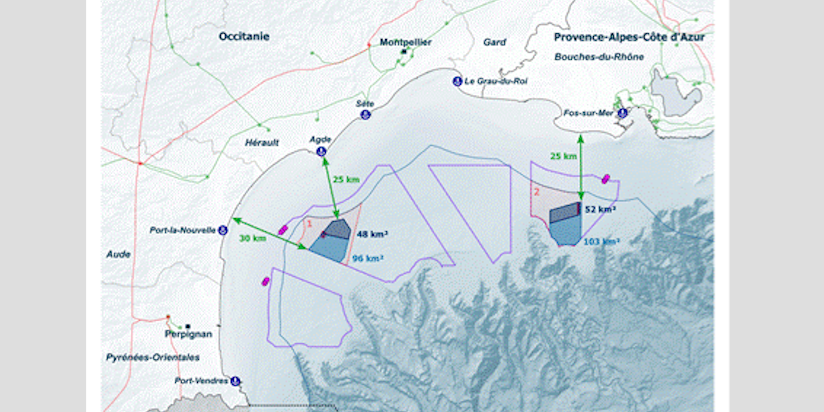 Les zones retenues en Méditerranée pour les appels d’offres des premiers parcs d’éolien flottant (en gris foncé) et leurs extensions (en bleu), un peu plus au large des trois sites pilotes en cours d’installation (pastilles roses).