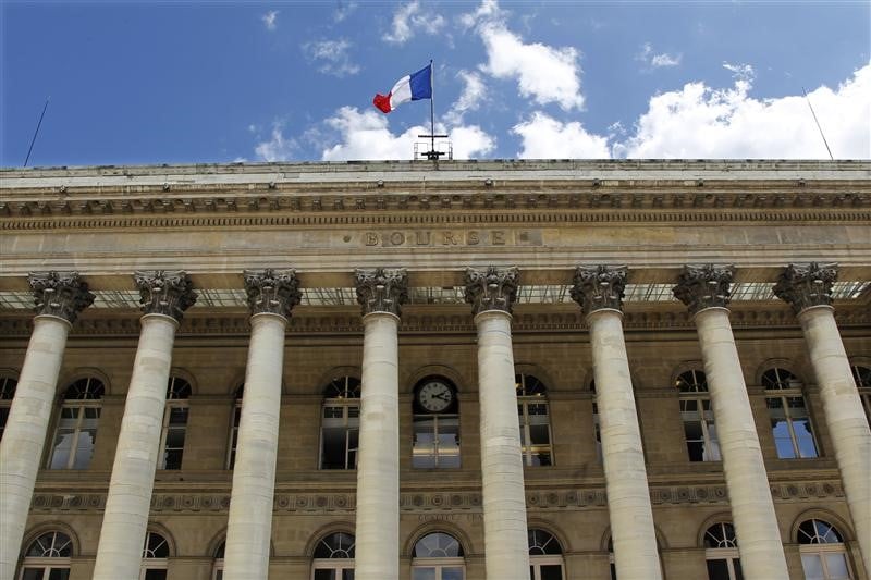 Le cac 40 en legere baisse dans les premiers echanges