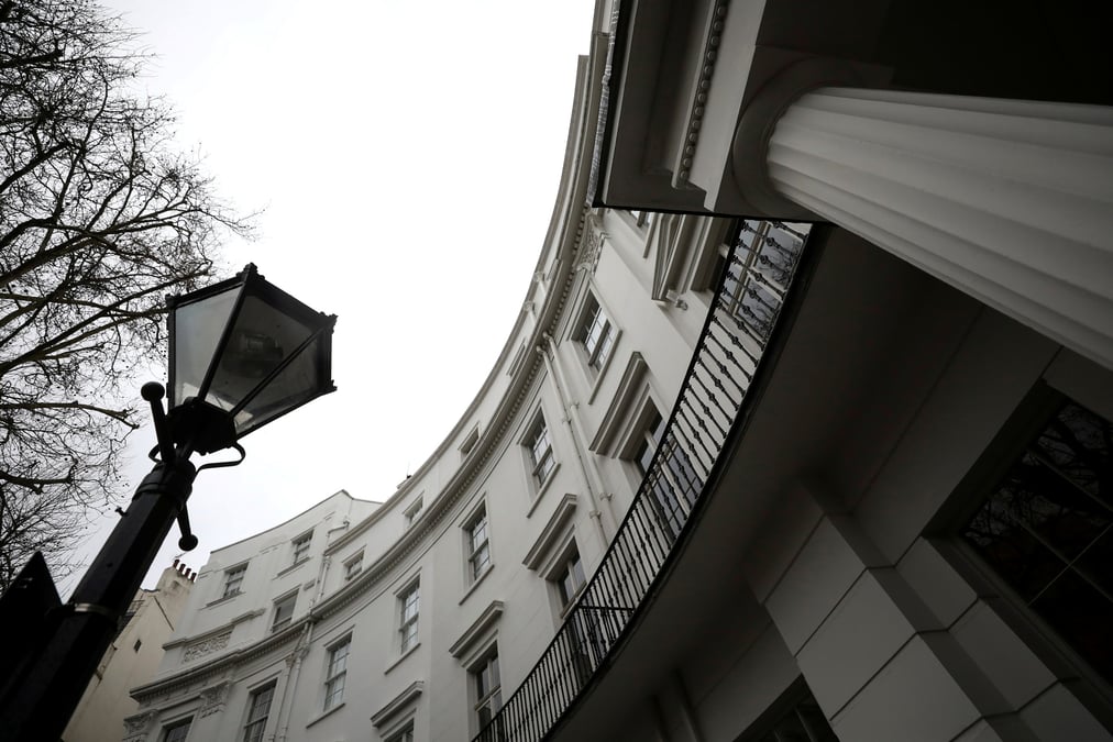 Face au coronavirus, londres prone un coup de frein sur les transactions immobilieres