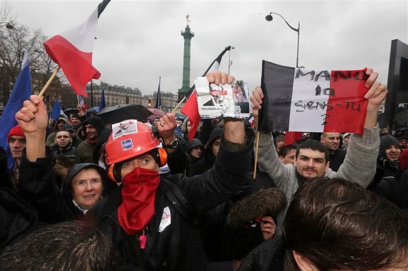 Huit personnes déférées après la manifestation anti-Hollande