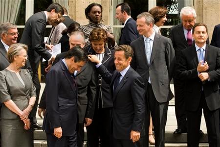 2009-06-24T192008Z_01_APAE55N1HPL00_RTROPTP_3_OFRTP-FRANCE-GOUVERNEMENT-FILLON-20090624.JPG
