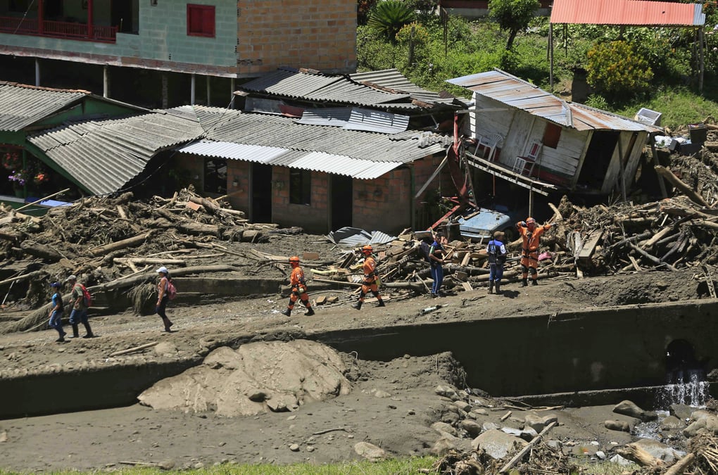 Le bilan du glissement de terrain en colombie s'alourdit