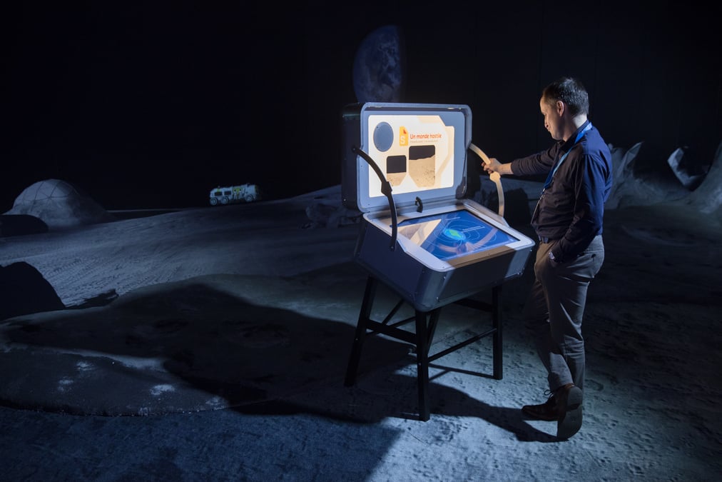 exposition sur la lune