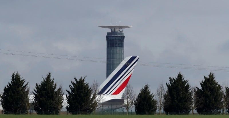30% des vols annules en france jeudi, selon la dgac