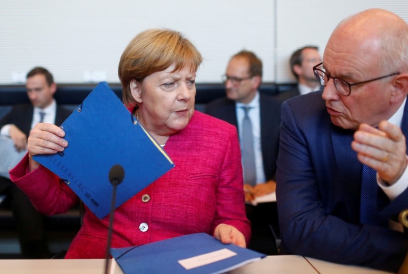La coalition en allemagne toujours divisee sur les migrants