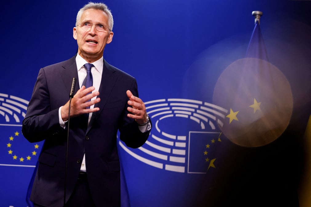 L'otan prete a aider l'ukraine pendant des annees, dit stoltenberg