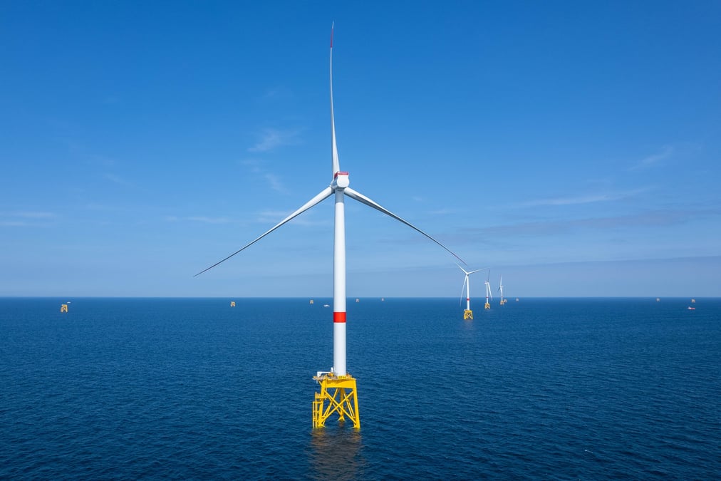Douze organisations actives sur l'ensemble du territoire national ont annoncé le 13 mai la création du Réseau Énergies Terre et Mer pour demander un moratoire sur l'éolien en mer et « proposer des alternatives énergétiques viables et soutenables »