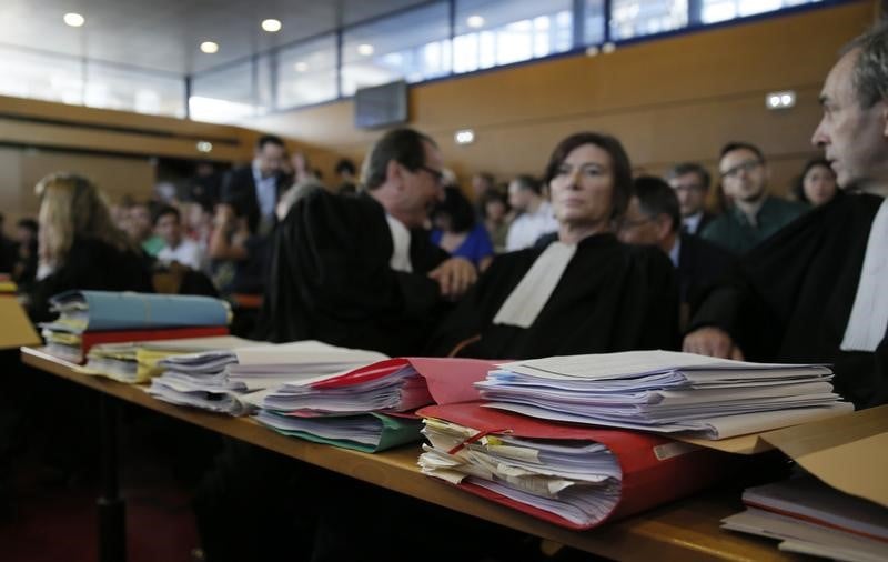 France: greve des avocats de pau contre la future carte judiciaire