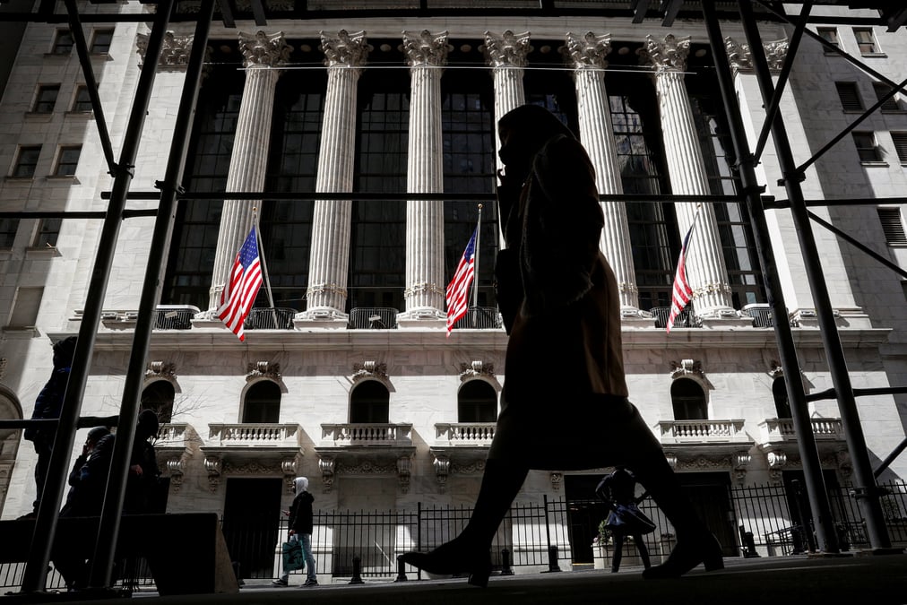 Wall street ouvre en ordre disperse