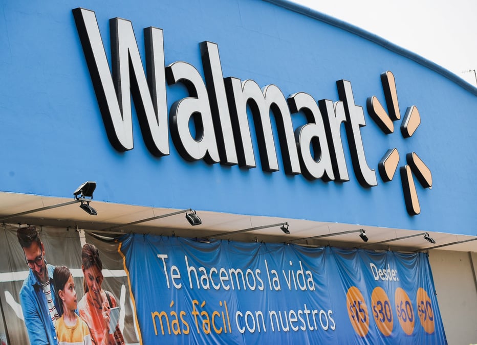 Le logo de walmart a l'exterieur d'un magasin a mexico