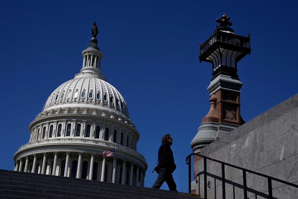Le dome du capitole, le batiment qui abrite la chambre des representants et le senat americains, a washington