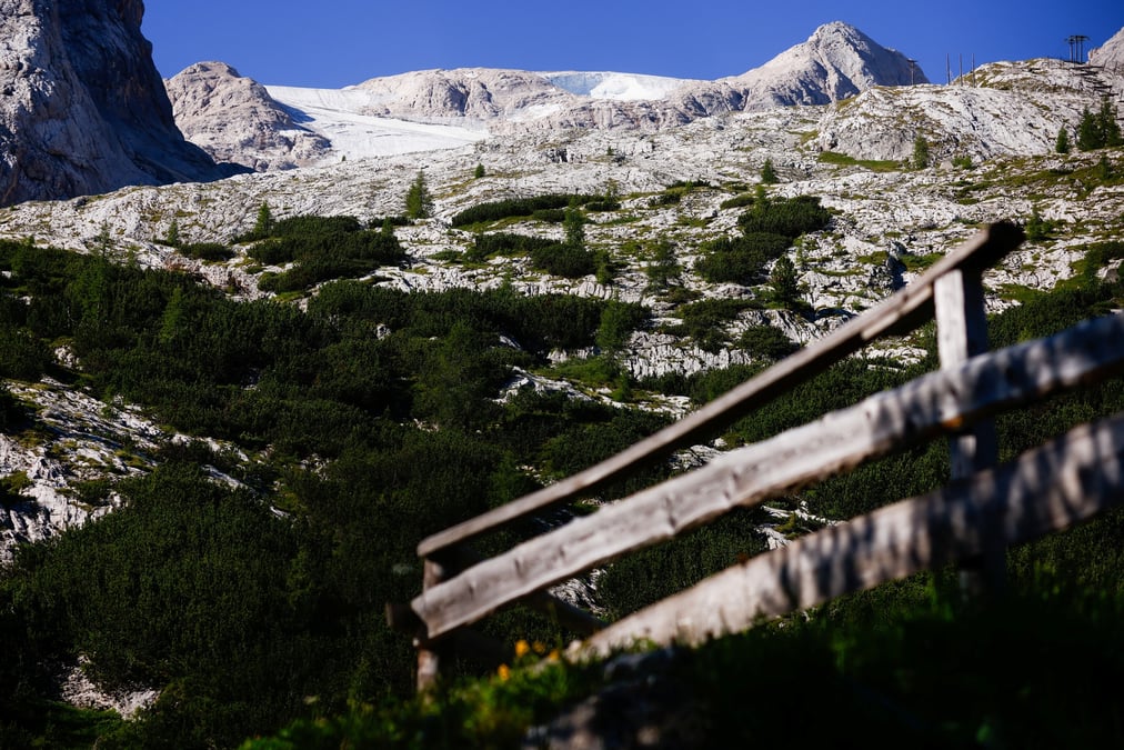 Un glacier de montagne dans les alpes italiennes