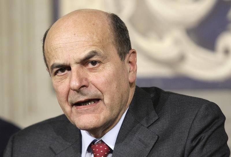 L'ex-dirigeant italien Pier Luigi Bersani dans un état stable
