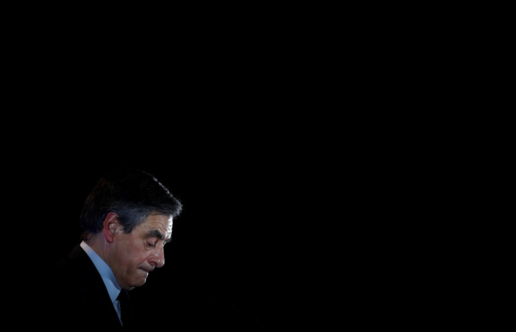 Pressions de toutes parts sur fillon