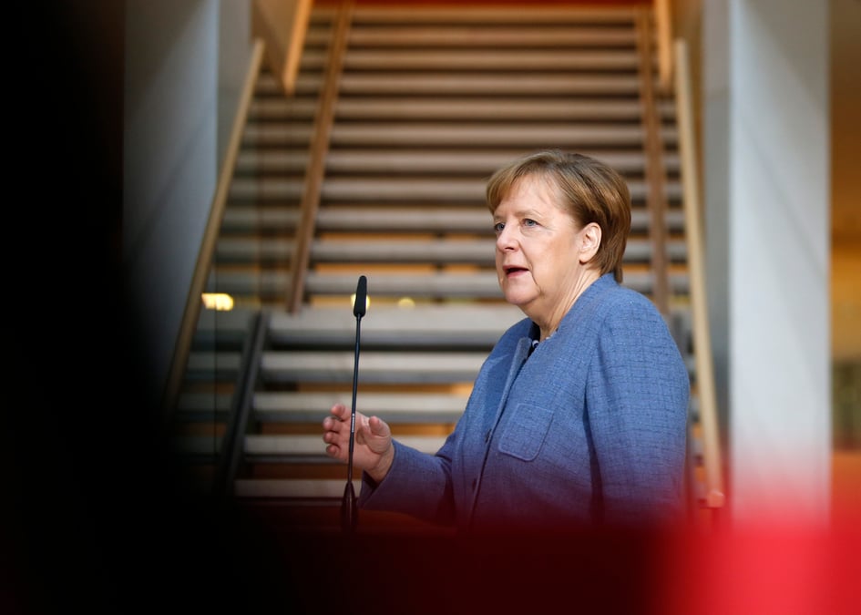 Merkel parle encore de "negociations difficiles" avec le spd