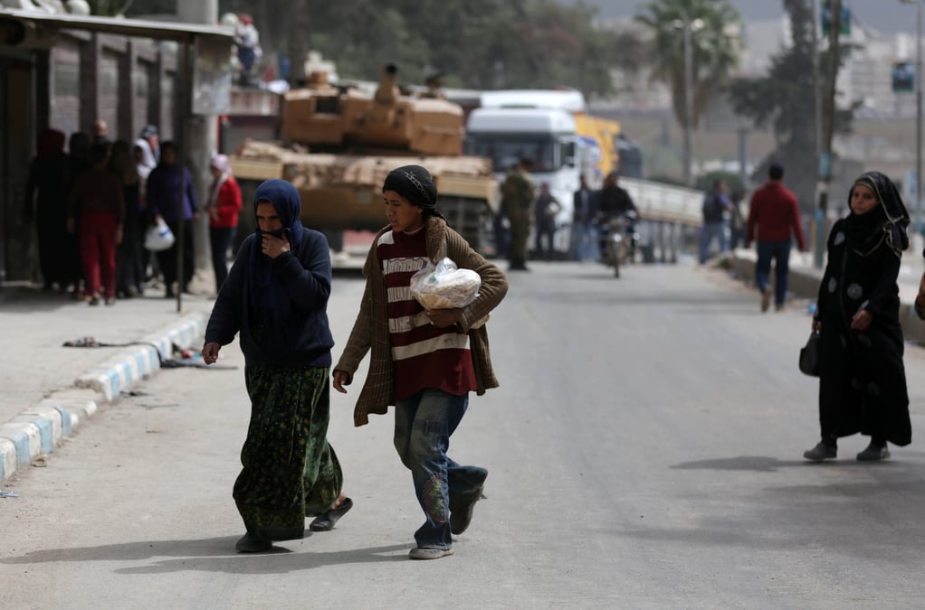 Paris ne prevoit pas d'operation militaire en syrie hors coalition