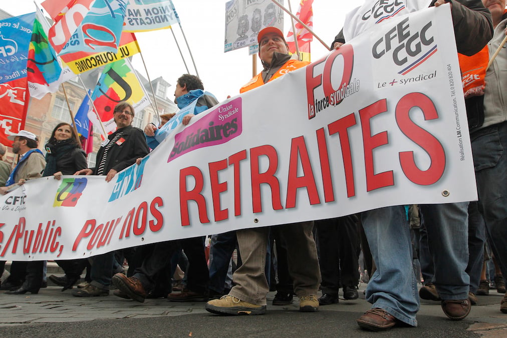 "Avec pour objectif d’instaurer une réforme des retraites sans en faire porter le poids sur les actuels cotisants, la clause des droits acquis génèrera sans aucun doute des difficultés pour les entreprises et rendra beaucoup plus complexe les réformes financières ultérieures" explique l'IPS.