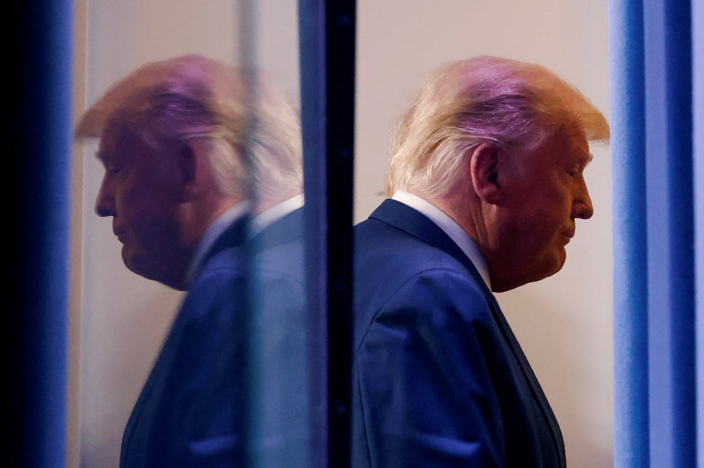 Trump denonce un "vol" alors que biden approche de la victoire