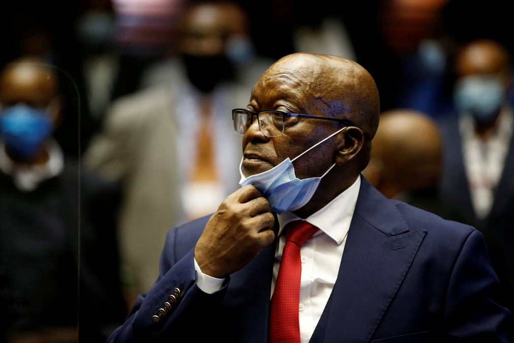 L'ex-president sud-africain jacob zuma s'est constitue prisonnier
