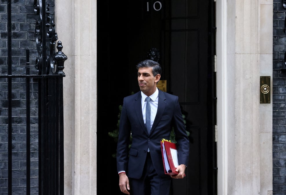 Le premier ministre britannique rishi sunak quitte 10 downing street