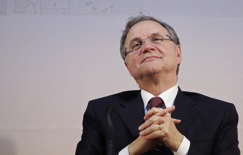 Ignazio visco prone des achats de dette souveraine pour contrer la deflation