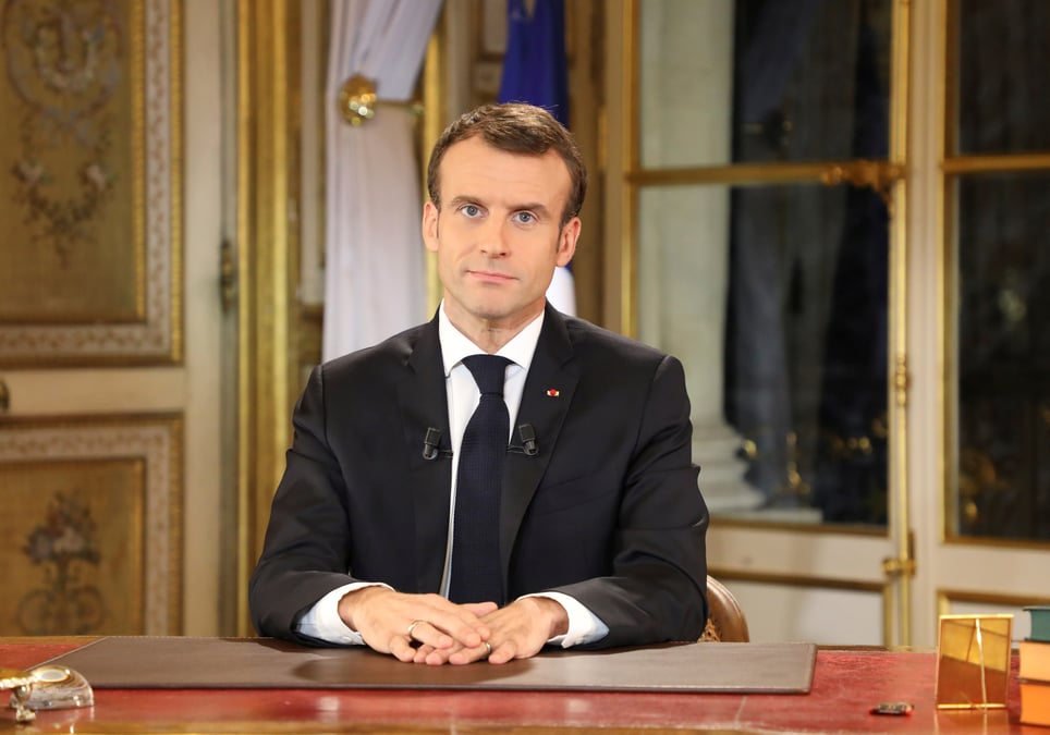 Emmanuel macron recoit les banques et les entreprises