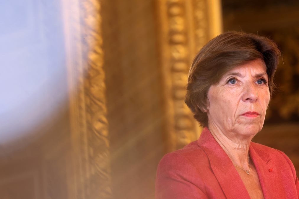 La ministre francaise des affaires etrangeres catherine colonna assiste a une conference de presse au quai d'orsay a paris