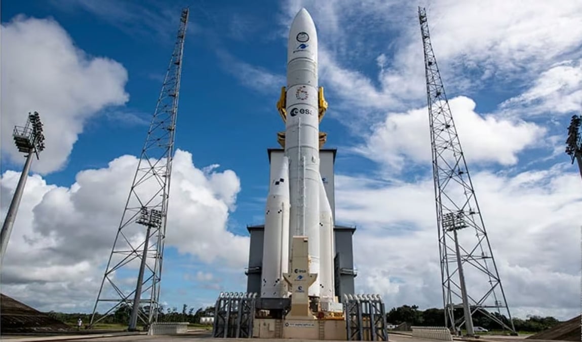 « La seule bonne décision était d'interrompre la chronologie (décompte, ndlr) jusqu'à permettre de comprendre le dysfonctionnement et de le traiter », a expliqué le président exécutif d'Arianespace, David Cavaillolès.