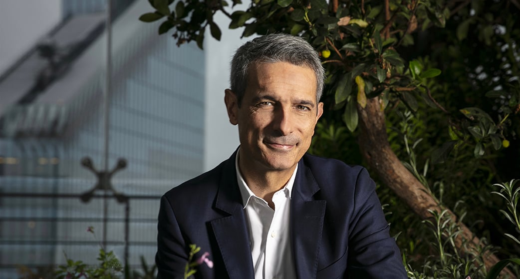 Benoît Bazin, au siège de Saint-Gobain, à la Défense (Hauts-de-Seine) en février 2024.